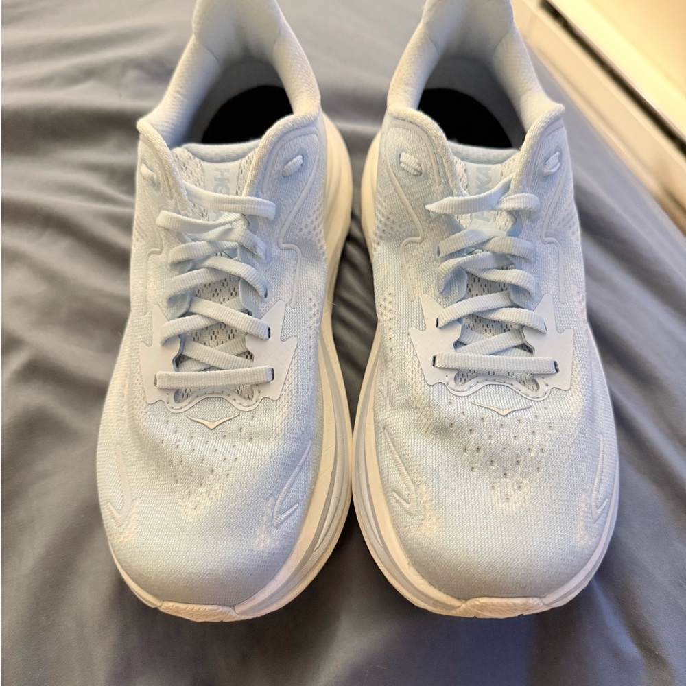Hoka Clifton 10